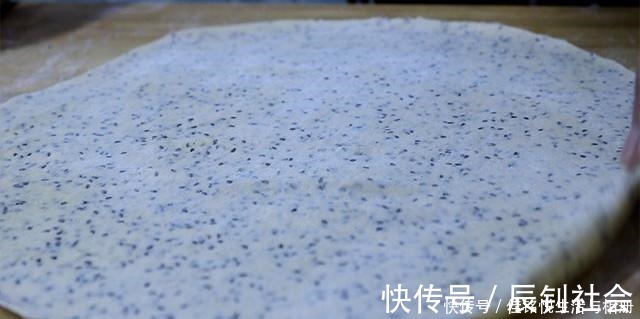 秘诀|面点师偷偷告诉你,炸麻叶香酥焦脆的秘诀,原来技巧在和面上