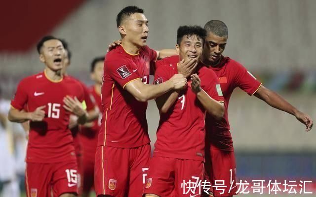 后衛(wèi)|慘遭除名!盯武磊的越南后衛(wèi)被踢出球隊(duì)，輸給國足對越南打擊不小