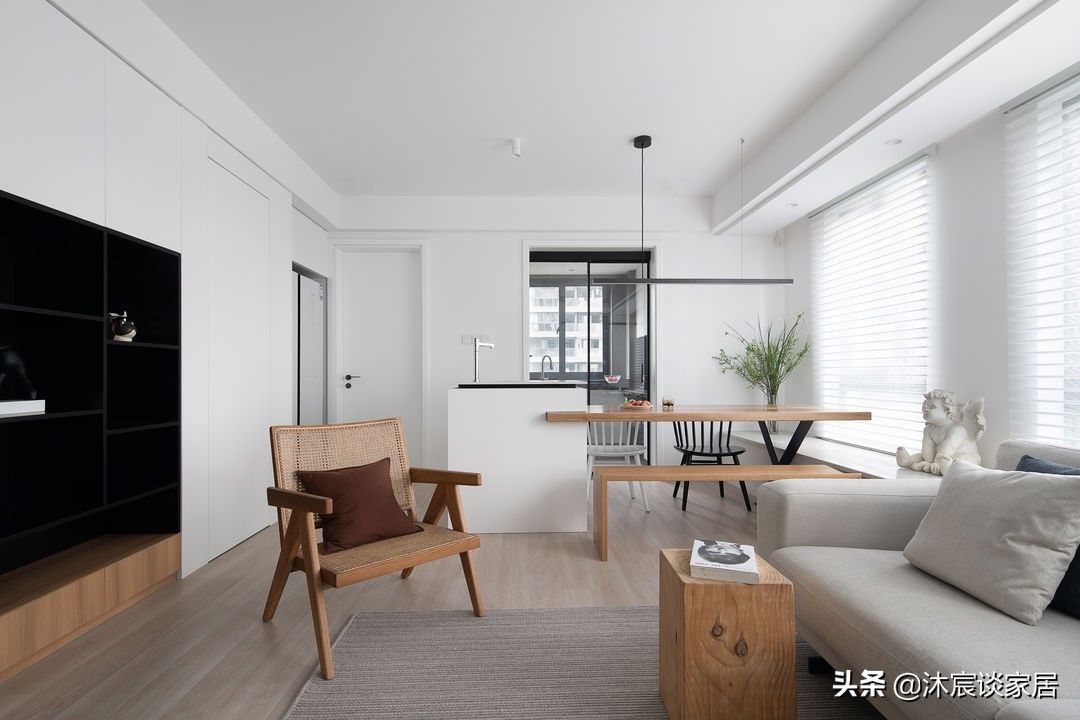 家居|不顾家人反对买下“横厅”，装修后全屋“真香”，开阔大气又敞亮