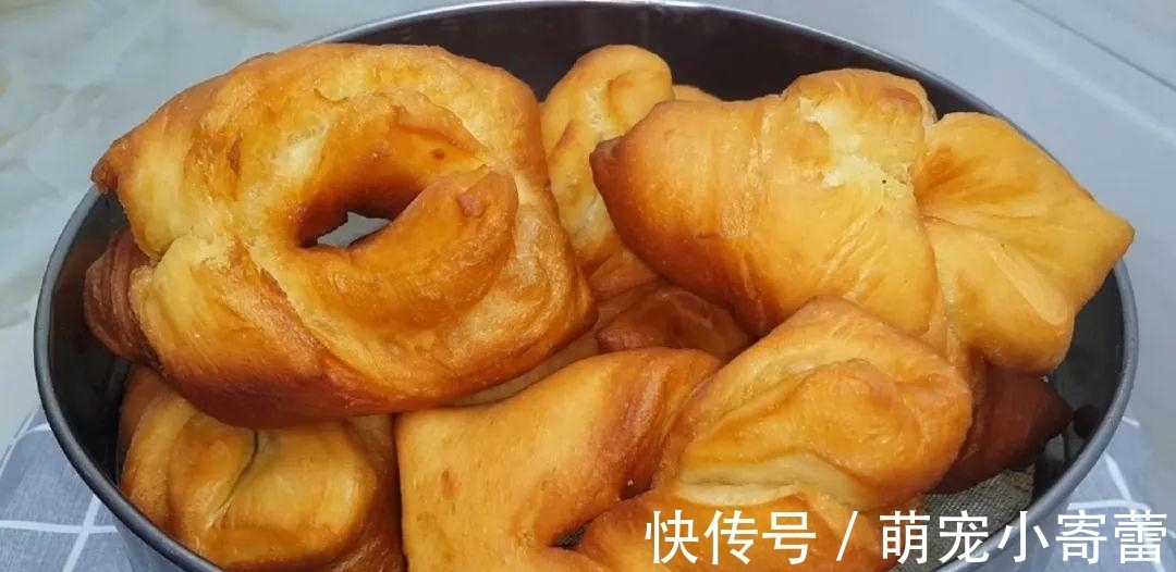 面团|面粉这做法才简单，加2个鸡蛋，个个松软香甜，孩子天天嚷着吃