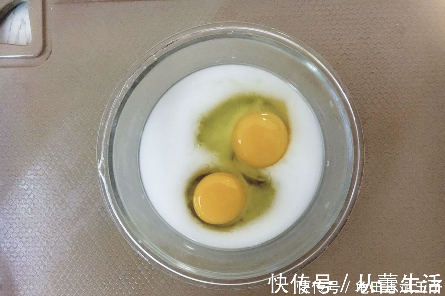 宝爸|不用和面擀皮，比包饺子简单太多，可蒸可煮，我家娃吃了还想吃