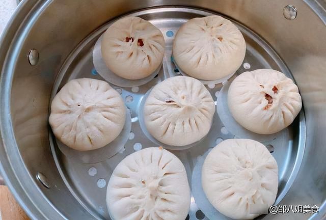 做包子时，面粉和酵母的比例是多少？牢记4个窍门，包子暄软不塌