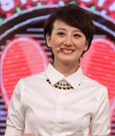 江蘇衛(wèi)視女主持人：郭曉敏