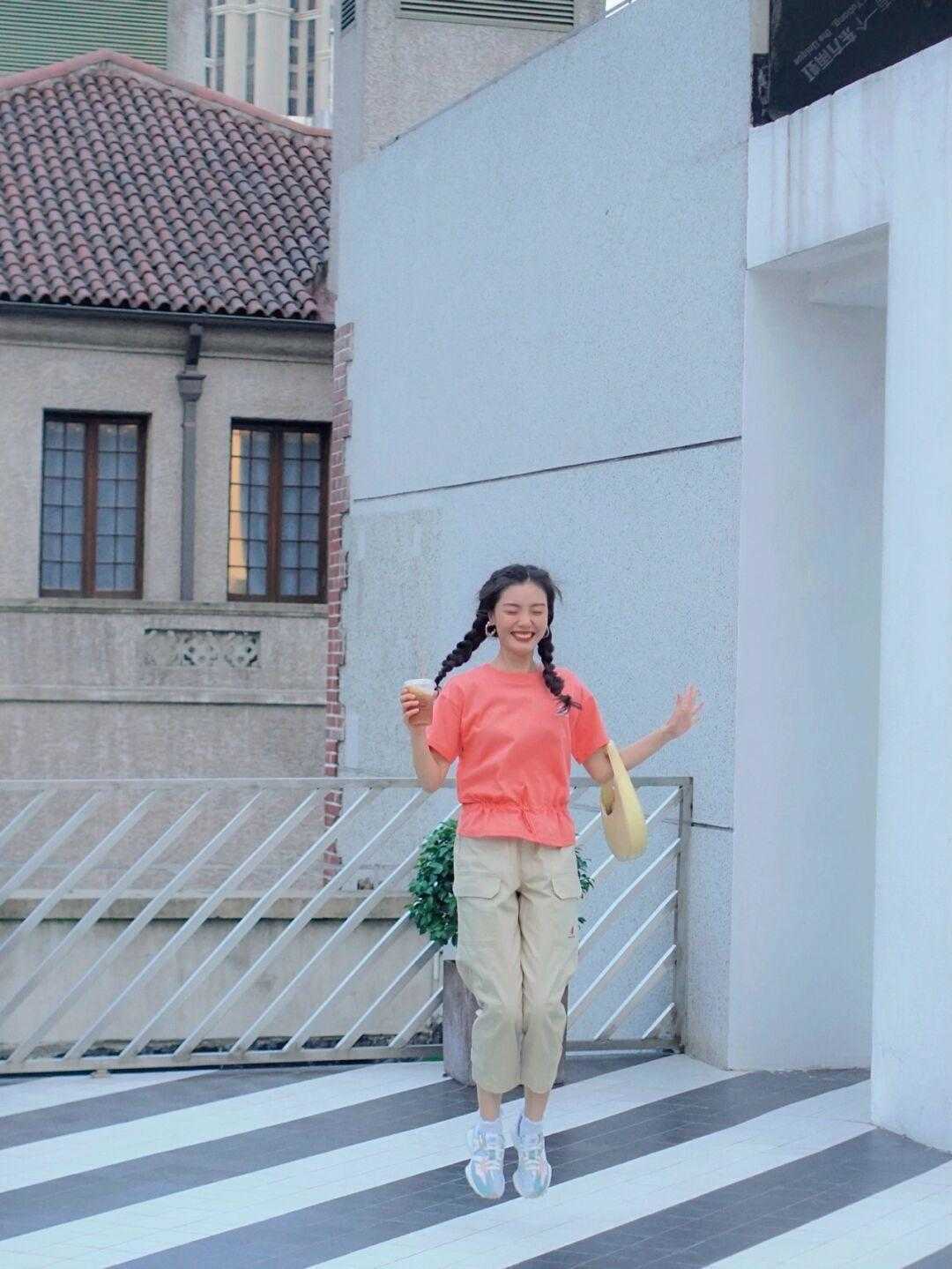 糖果色|今年流行糖果色T恤,可以这样穿,减龄又好看