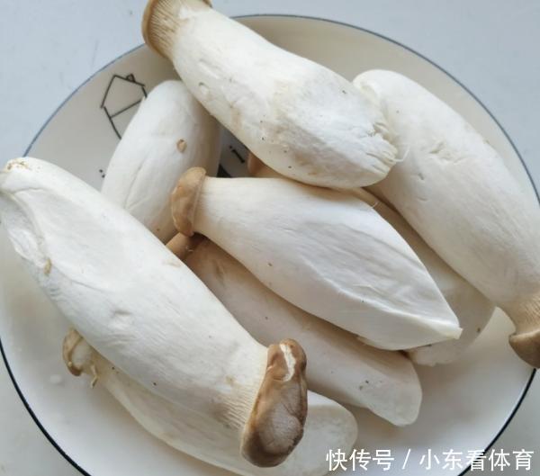 买杏鲍菇，选粗的还是细的行家参考这两招，买到就是赚到