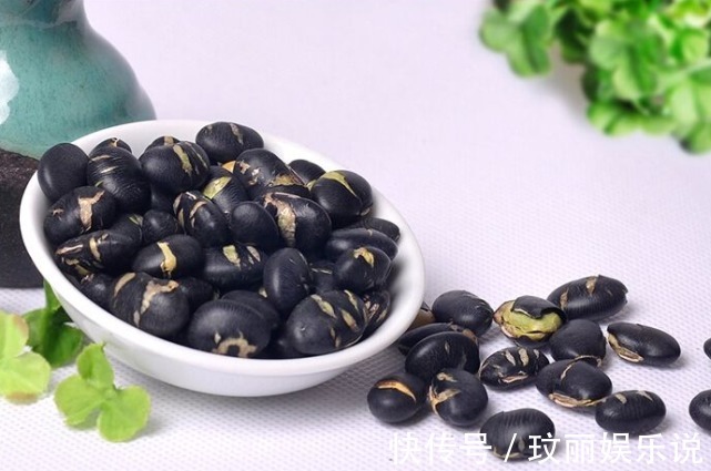 黑豆|天然的“催月经”食物被找到了，女性常吃暖宫调经，月经准时到来