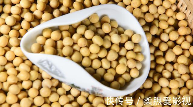 豆类食物|豆浆是肝病的“发物”？医生提醒：若想肝好，3种早餐尽量少碰