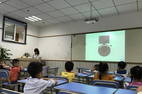 九月出生的孩子上学最吃亏？真正亏了的是这两个月份，男孩更明显