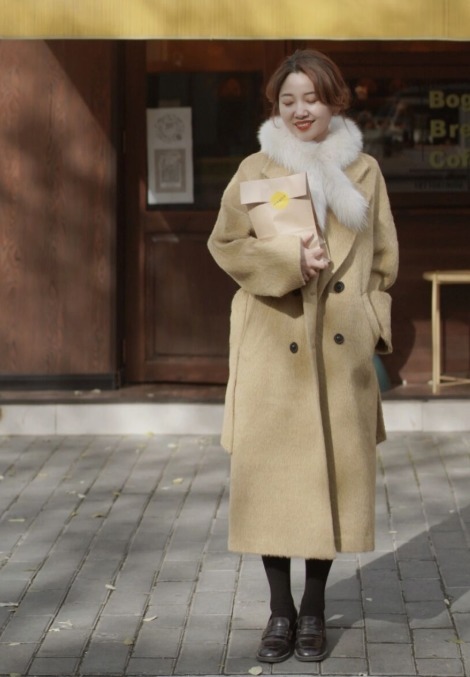 时髦 小个子女生穿大衣掌握这4点精髓,显高显瘦又时髦,美得高级