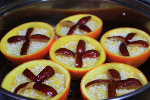 最近很火的橙子做法，加一碗糯米香甜可口，女儿经常点名要吃