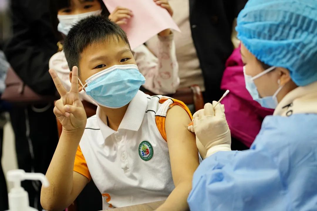 新冠疫苗|“一点都不疼”~丽水的萌娃们为接种新冠疫苗献上一“臂”之力!