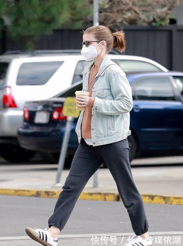 缓震性|德训鞋缓震性好还耐穿,款式复古却挺舒服,带娃逛街都能穿