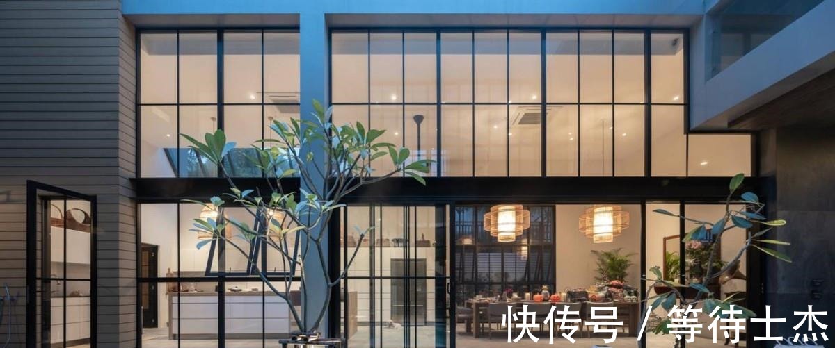 露台花园|满足了我对豪宅想象！下有庭院泳池，上有露台花园，在家照样度假