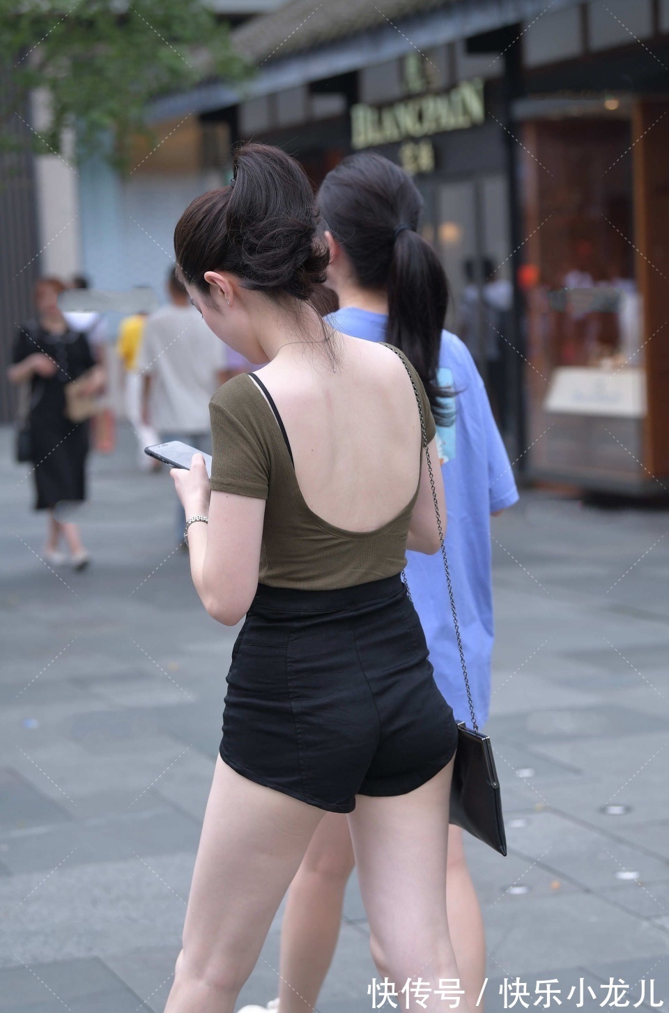 类型|时尚优雅的气质美女，最让人着迷了，是你喜欢的类型吗？