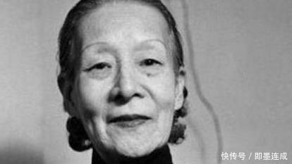 搂抱|晚清你没见过的照片女子当街被搂抱，最后一位妇人用洗衣脱水机！