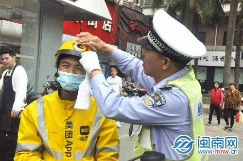 不按道行驶|鲤城：警企联动助力“一盔一带”外卖快递行业负责人成劝导员