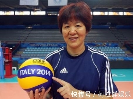 王玉成|59岁郎平抱爱徒混血儿子不撒手,网友:花式催婚白浪,想当姥姥了