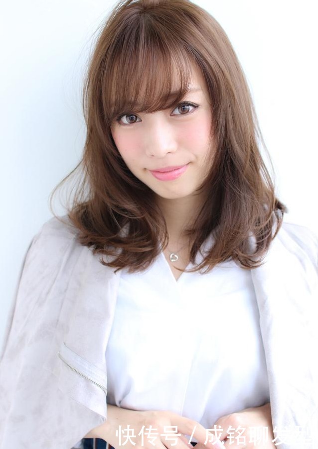  减龄|四十岁女性留什么发型显年轻？三种轻熟风发型，长发短发都减龄