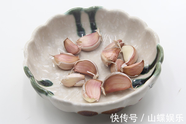 大蒜|癌症害怕什么饮食抗癌医生癌细胞害怕3件事,并非大蒜灵芝