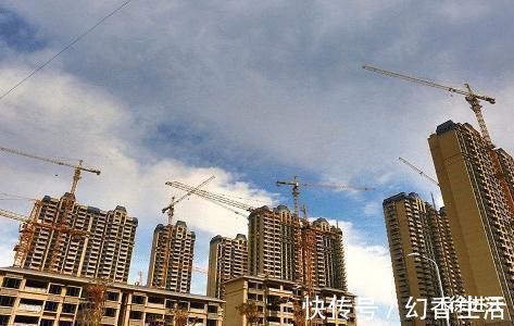 小城市|手里有100万,能在今年买房吗还是存起来更好一些