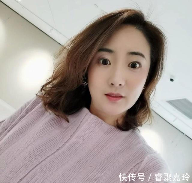 减龄|40岁女人想“减龄”?试试这几款发型,时髦洋气,看起来还贵气
