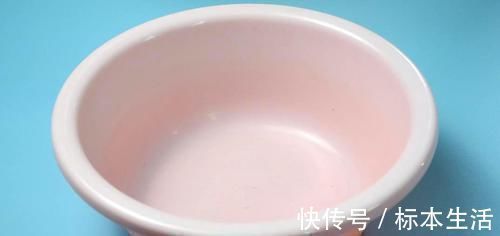 抹布又脏又油难清洗,水里加点它泡一泡,也能变得干干净净,真实用