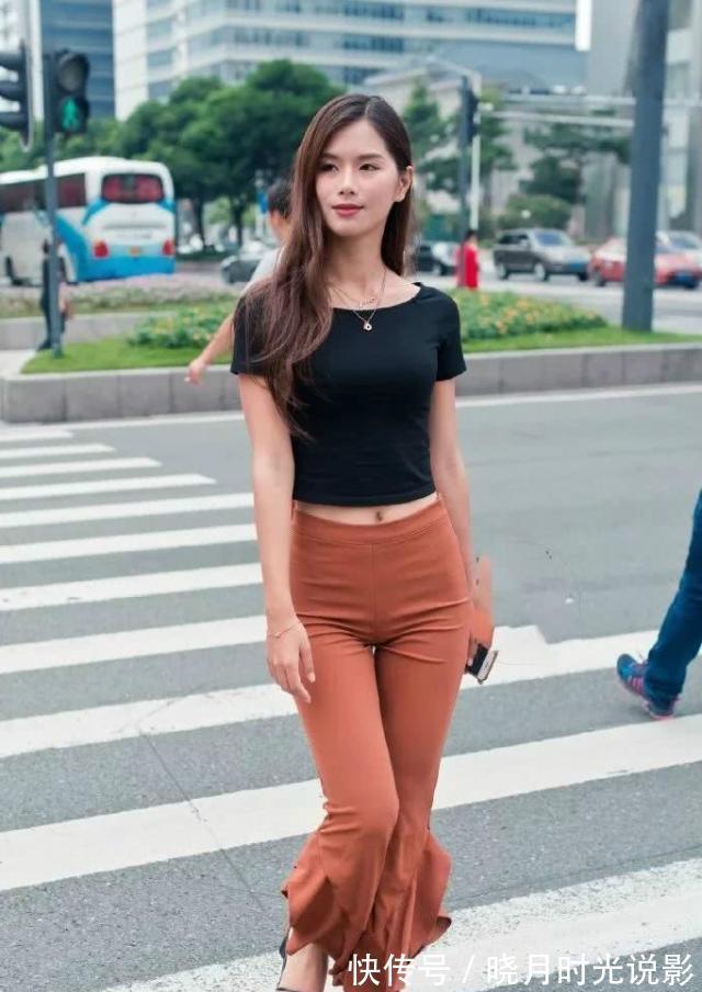 穿搭|喇叭裤个性显瘦，会搭配的女生都爱穿，展现出了时髦有型的美