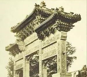 价值连城|7岁女童墓葬中出土的一对价值连城的成化斗彩葡萄纹杯!