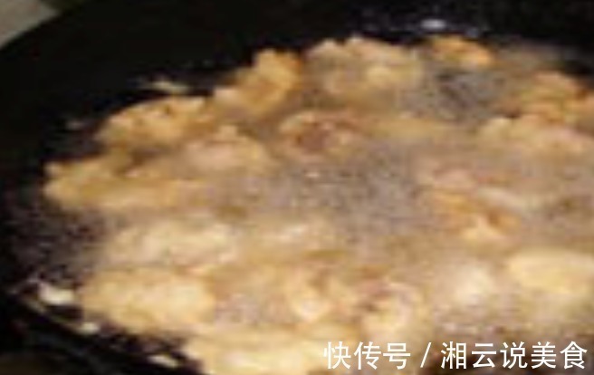 炸五花肉不酥原来少种秘密材料,怪不得炸出来的只嫩不酥