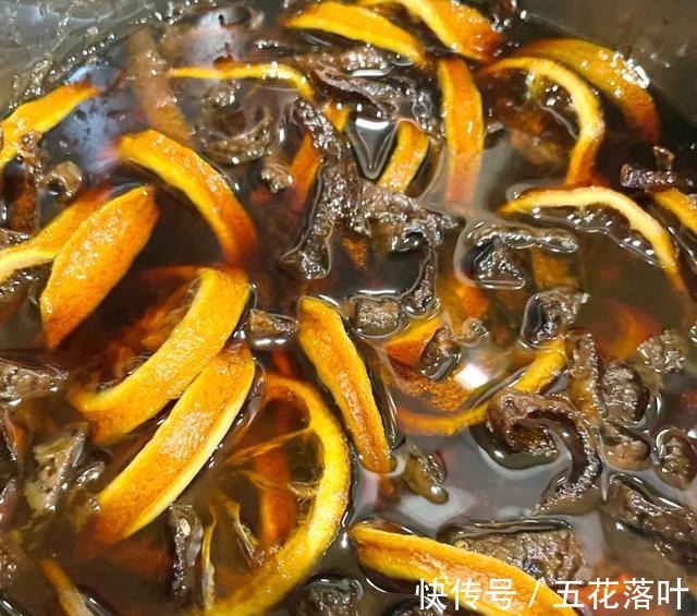 家人|每到秋季,都会熬柠檬膏给家人饮用,滋润入肺好喝,熬一锅吃一季!