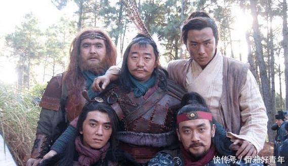 国尽忠|他是水浒传里的开局者,原是一个庄主,最终为国尽忠