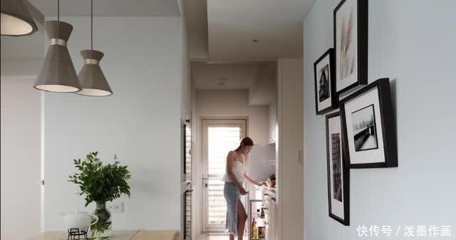 卷帘|她家一进门设隔断,沙发墙半透明,全屋空旷让人极度舒适