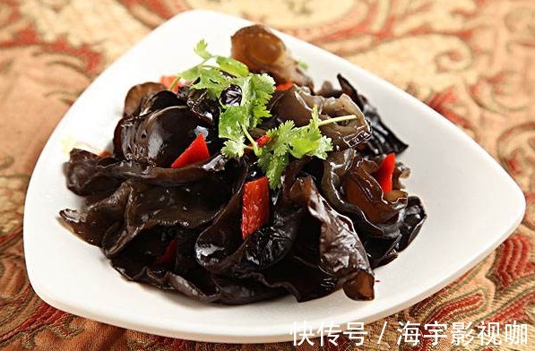 死对|芹菜的“死对头”,两者不能一起吃,却有很多人还不清楚