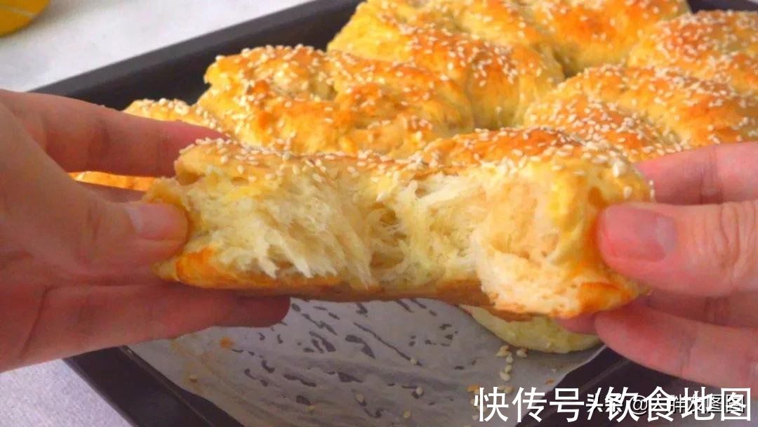 揭秘！芝麻卷面包的做法，太简单了，外脆里松，不用再出去买
