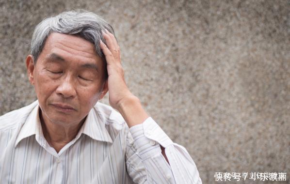 血脂高的人,出现4个迹象,或是被脑梗“盯”上,希望你一个不占