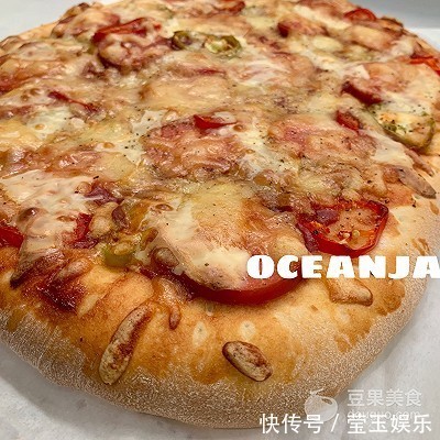 厚底大披萨PIZZA，从此B胜客可以走一边去了