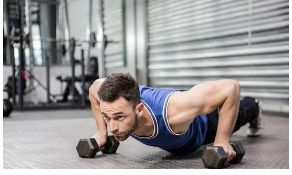 健身|每天做200个俯卧撑,能够练出饱满的胸肌吗?