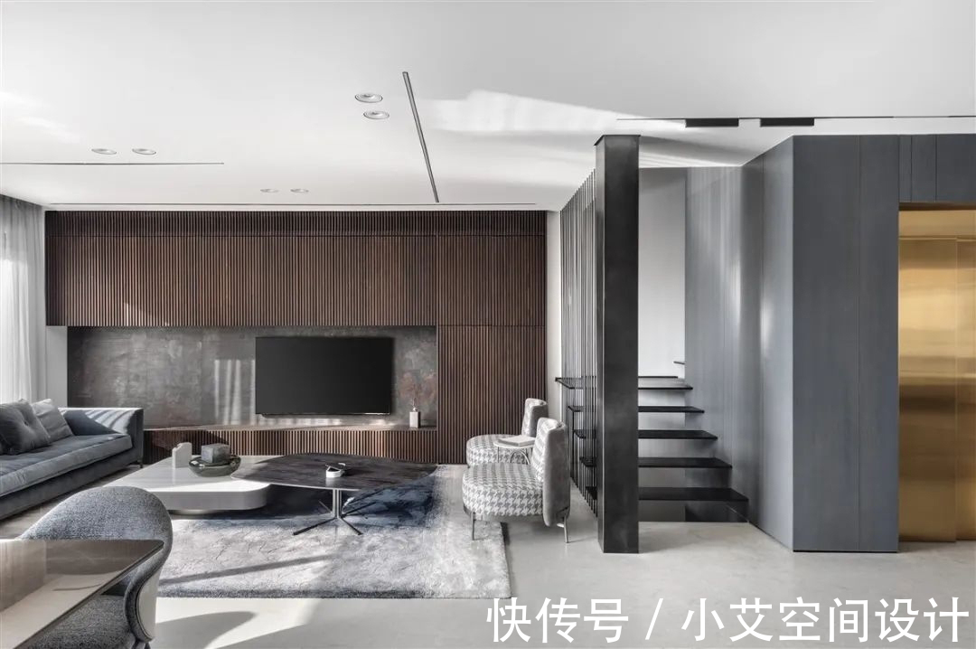 私宅|320㎡极简私宅,简单色彩呈现高雅质感