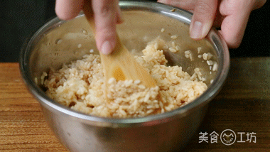 什锦炒饭|炒饭前多加这一步，颗粒分明不粘锅，10分钟就搞定