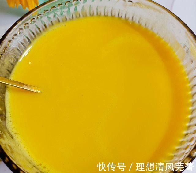 南瓜|南瓜豆浆,微凉的早晨喝杯热乎乎的豆浆吧!