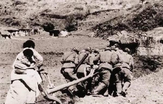 朝鲜百姓|志愿军回国，1个团被朝鲜人抬到车站，朝鲜军官：1个师我们也抬！