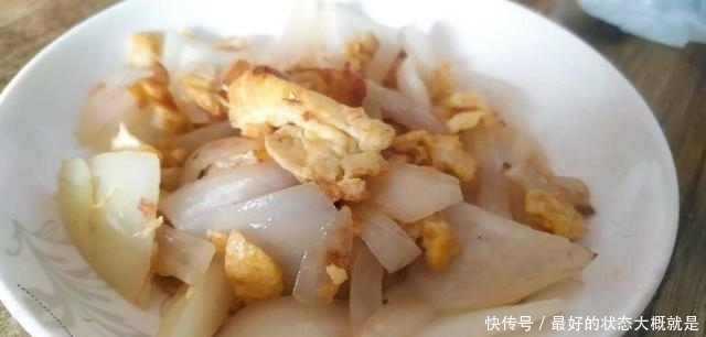 营养美味的早餐,圆葱炒鸡蛋营养丰富,味道鲜美,特别好吃