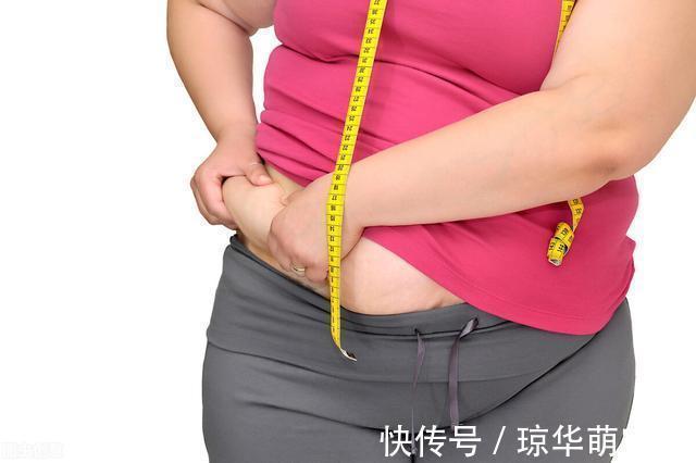 大便|中医提醒:体内湿气重,有几类水果不建议多碰!或许你爱吃