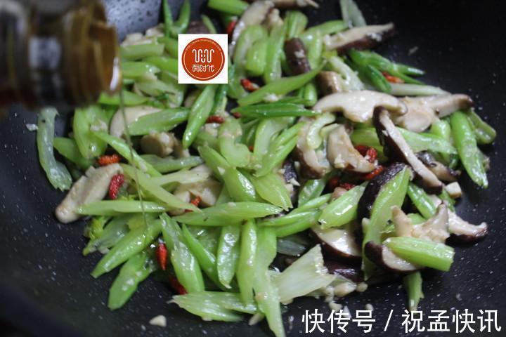 三分钟的素味小炒，无肉也欢，简单又快手，营养均衡，实惠！