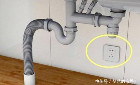 手机充电|家里6个地方切记要装插座,我家就漏装一个,入住才知多闹心