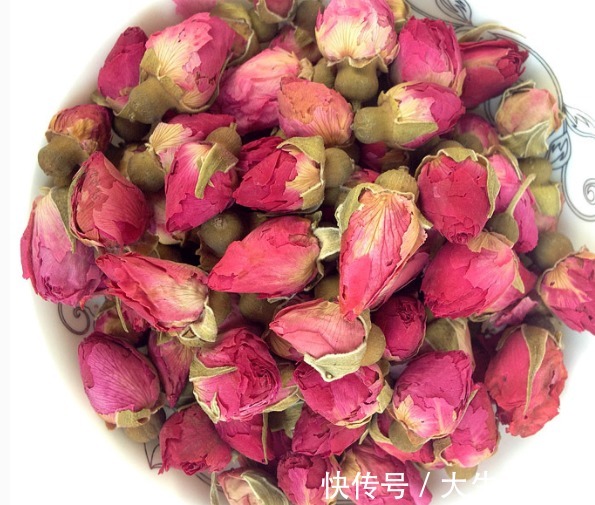 毒素|女性月经量少，还痛经，不妨常吃3种食物，活血调经，排子宫毒素