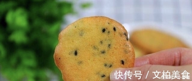 酥脆|想吃饼干不用买,自己在家用平底锅也能做,香甜酥脆,做法超简单