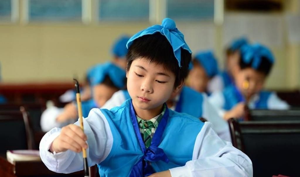 兴趣班|李玫瑾孩子6岁前这三种“兴趣班”没必要报,没啥用白交智商税