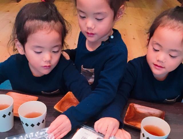 二胎政策|52岁产妇生出“三胞胎”,看到娃后却崩溃大哭,医生有点尴尬