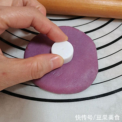 暖胃又养生,一次吃三大碗都不过瘾的紫荆花酥